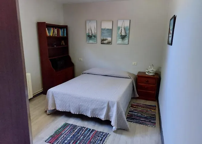 Casa Con Piscina Al Lado Del Mar En Viladesuso