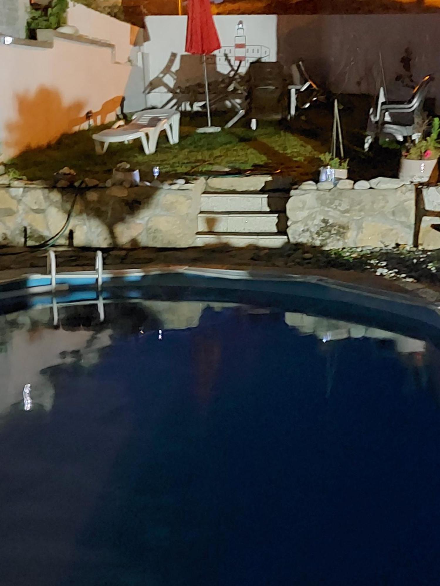Casa Con Piscina Al Lado Del Mar En Viladesuso Holiday home *